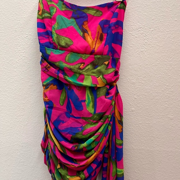 Vibrant Strapless Mini Dress - Picture 5 of 7